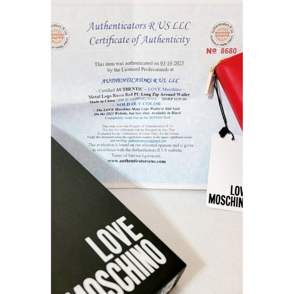 Love Moschino Womens Red Leather Gold Metal Logo Wallet Zip Closure NWT - Picture 6 of 9